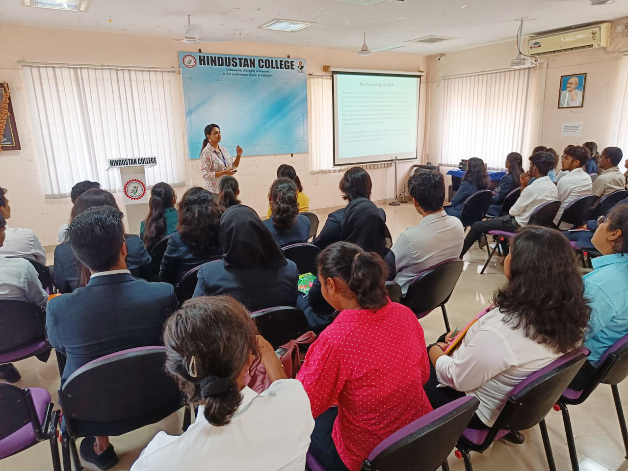 A SPECIAL LECTURE – CUM INTERACTION SESSION ON INTERNSHIP- A BRIDGE FILLING GAP BETWEEN CLASSROOM AND CAREER